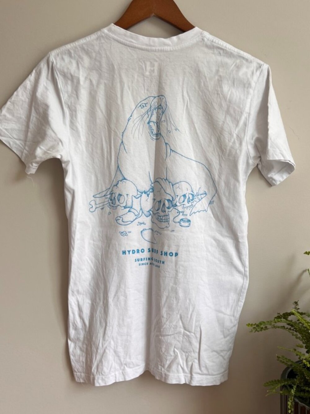 Hydro Surf Shop Sea Lion Graphic T-Shirt | 100% Cotton | Size Small | Dunedin NZ
